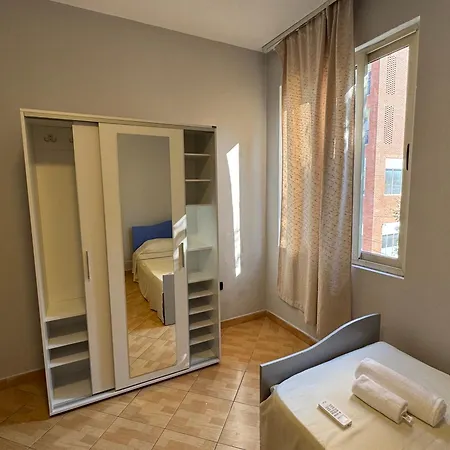 Deny's Tirana
