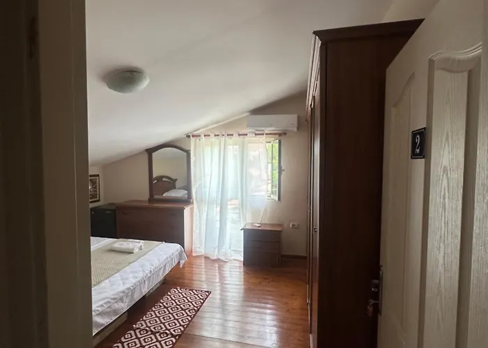 Ubytování v soukromí Deny's - With Shared Kitchen & Bathroom Tirana